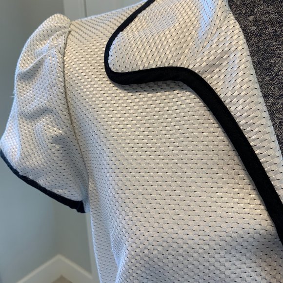 Louben Tailored Blazer - Picture 2 of 7